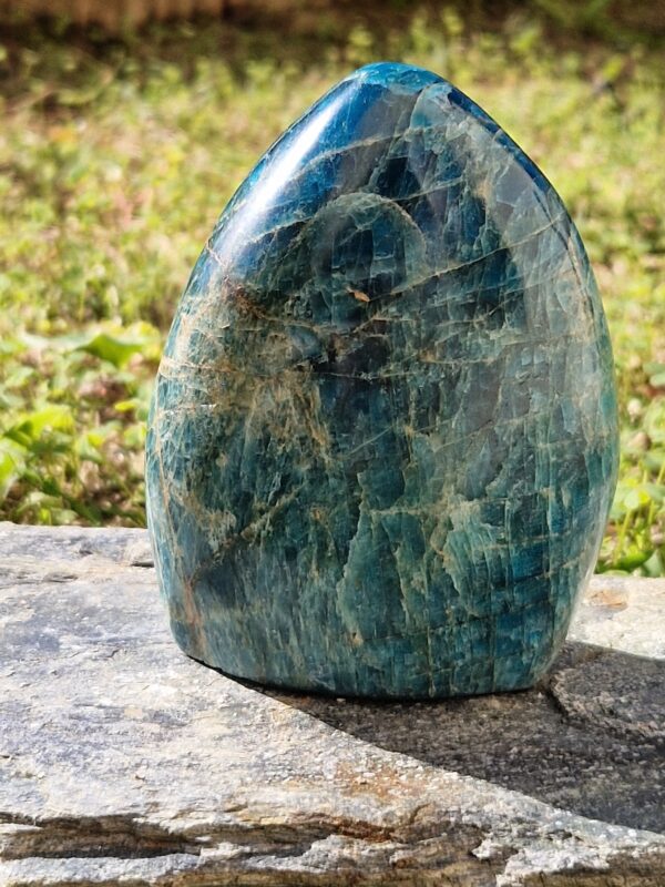 Forme Libre Apatite Bleue (Monolithe)